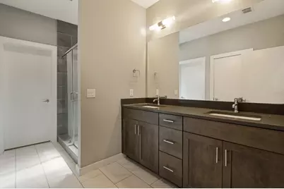 629 Bishop Heights Lane, Dallas, TX 75208 - Photo 21