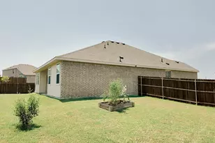 319 Sedalia Trl, Justin, TX 76247 - Photo 23