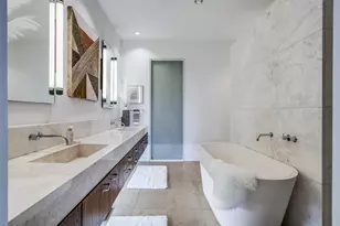 2430 Victory Park Ln, Dallas, TX 75219 - Photo 15