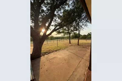 648 County Road 1591, Sunset, TX 76270 - Photo 35