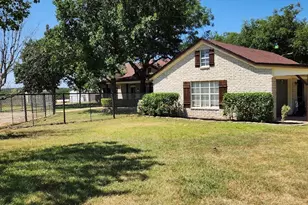 648 Co Rd 1591, Sunset, TX 76270 - Photo 25