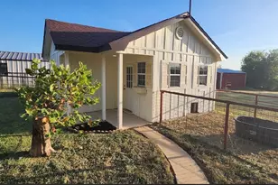 648 Co Rd 1591, Sunset, TX 76270 - Photo 23