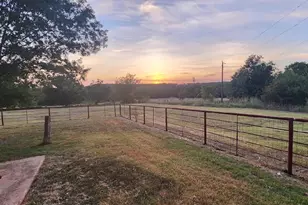 648 Co Rd 1591, Sunset, TX 76270 - Photo 27