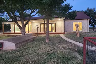 648 Co Rd 1591, Sunset, TX 76270 - Photo 7