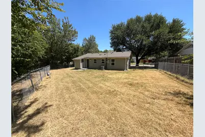 1809 Sycamore Drive, Mesquite, TX 75149 - Photo 17