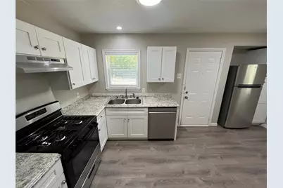1809 Sycamore Drive, Mesquite, TX 75149 - Photo 5