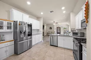 912 Gray Fox Dr, McKinney, TX 75071 - Photo 11
