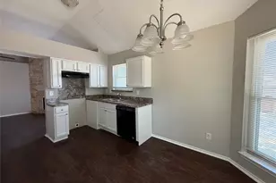 10206 Shayna Dr, Dallas, TX 75217 - Photo 9