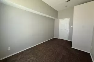 10206 Shayna Dr, Dallas, TX 75217 - Photo 11