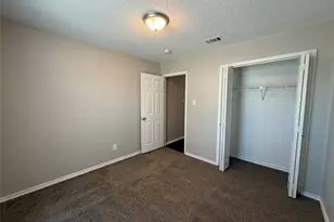 10206 Shayna Dr, Dallas, TX 75217 - Photo 13