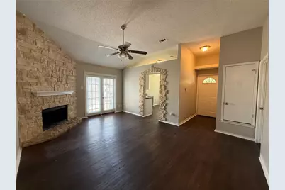 10206 Shayna Drive, Dallas, TX 75217 - Photo 3