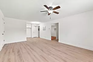 403 E Huitt Ln, Euless, TX 76040 - Photo 7