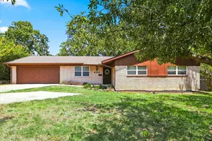 403 E Huitt Ln, Euless, TX 76040 - Photo 1