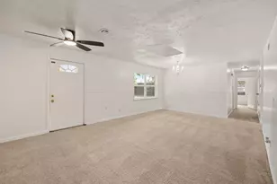 13545 Flagstone Ln, Dallas, TX 75240 - Photo 11