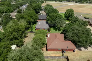 10127 Cougar Ridge Pkwy, Waco, TX 76708 - Photo 5