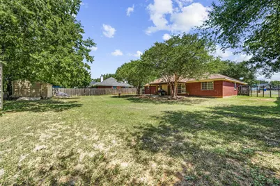10127 Cougar Ridge Parkway, Waco, TX 76708 - Photo 11