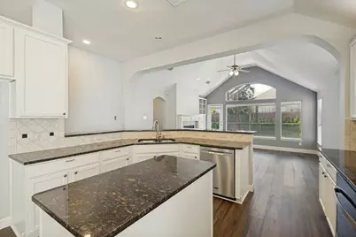 5525 Pebble Court, McKinney, TX 75072 - Photo 7