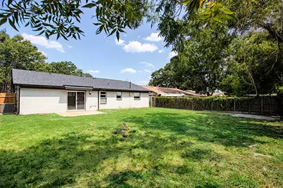 1101 Fouts Drive, Irving, TX 75061 - Photo 33