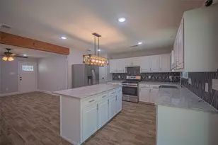 611 S Dallas St, Palmer, TX 75152 - Photo 5