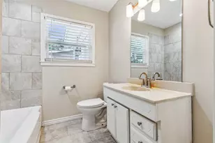 5805 Tracyne Dr, Westworth Village, TX 76114 - Photo 9