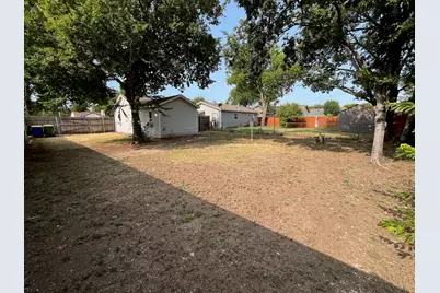 8512 Raymond Avenue, White Settlement, TX 76108 - Photo 17