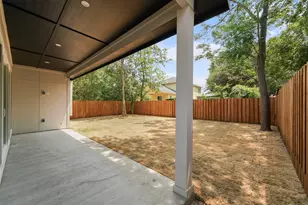 1926 Nomas St, Dallas, TX 75212 - Photo 37