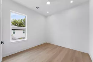 1926 Nomas St, Dallas, TX 75212 - Photo 33