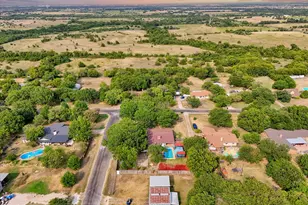 140 Towne W Dr, Lorena, TX 76655 - Photo 39