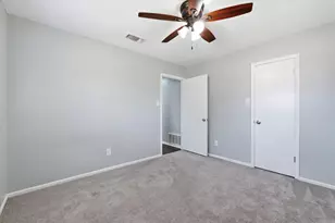 140 Towne W Dr, Lorena, TX 76655 - Photo 19