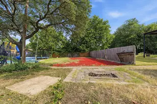 140 Towne W Dr, Lorena, TX 76655 - Photo 27