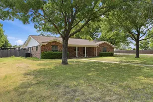 140 Towne W Dr, Lorena, TX 76655 - Photo 33