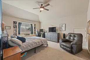 1112 Cardinal Ridge Rd, Burleson, TX 76028 - Photo 25