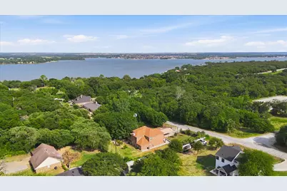 7200 Courtney Drive, Azle, TX 76020 - Photo 17