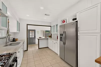 1732 S Edgefield Avenue, Dallas, TX 75224 - Photo 7