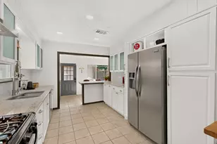 1732 S Edgefield Ave, Dallas, TX 75224 - Photo 7