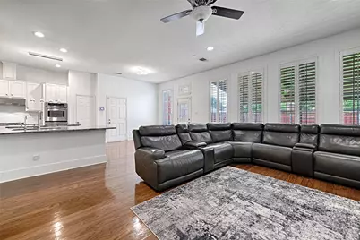 9718 Wolf Creek Drive, Irving, TX 75063 - Photo 11