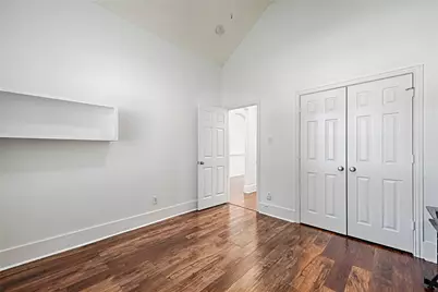 9718 Wolf Creek Drive, Irving, TX 75063 - Photo 5