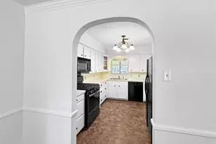 9314 Livenshire Dr, Dallas, TX 75238 - Photo 11
