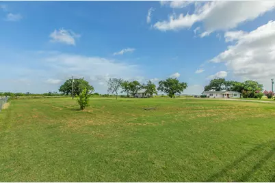 325 Grassy Way, Elm Mott, TX 76640 - Photo 27