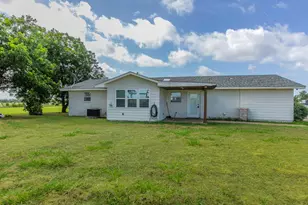 325 Grassy Wy, Elm Mott, TX 76640 - Photo 3