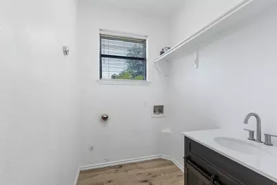 2601 Kimberly Drive, Grapevine, TX 76051 - Photo 11