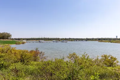 2601 Kimberly Drive, Grapevine, TX 76051 - Photo 27