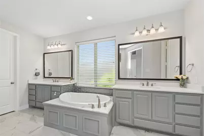 4456 Tall Knight Lane, Carrollton, TX 75010 - Photo 17