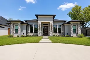 921 Delk Dr, Arlington, TX 76013 - Photo 1