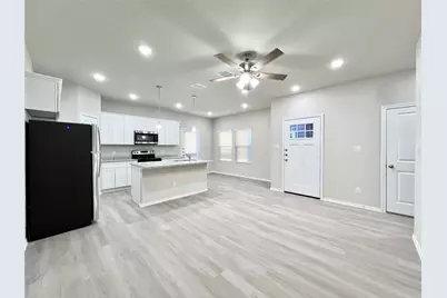 3501 E Renfro Street #403, Burleson, TX 76028 - Photo 9