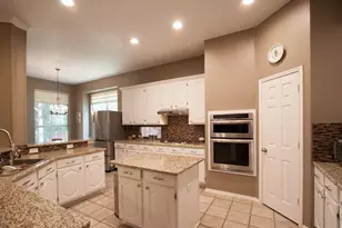 1409 Pearl River Dr, Flower Mound, TX 75028 - Photo 9