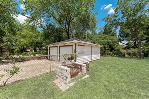 9506 Mercer Dr, Dallas, TX 75228 - Photo 19