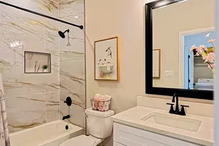 2415 Beverly Dr, Granbury, TX 76048 - Photo 11