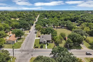 1216 N Elm St, Weatherford, TX 76086 - Photo 11