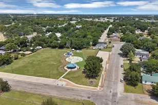 1216 N Elm St, Weatherford, TX 76086 - Photo 19
